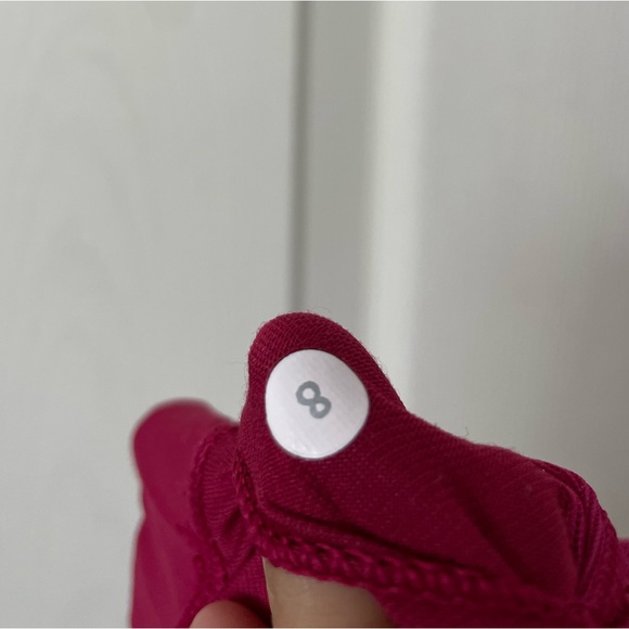 Lululemon fushia double mesh back strap fitted tank - Picture 4 of 4